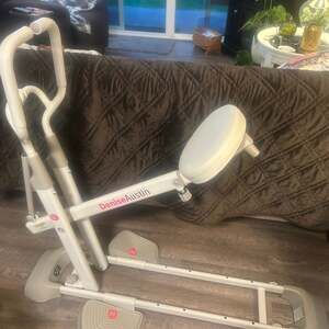 Local pick up only****Denise Austin Squat Trainer Sculpting System with Resistan